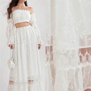 Elegant White Lace Skirt